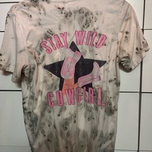 Graphic tee size medium